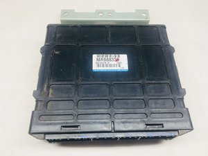 mr988330-2.jpg